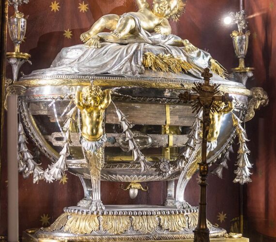 La Basilica S. Maria Maggiore: la Sacra Culla La Basilica S. Maria Maggiore: la Sacra Culla